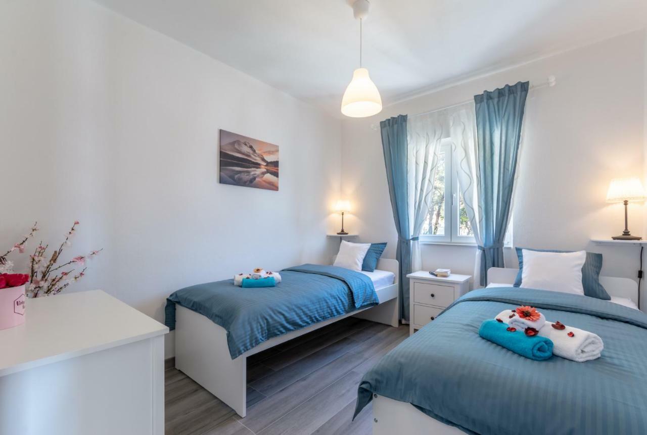 Seaview Apartment Toni Apartman